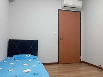 2 mins to Canberra MRT Clean Common Room to rent