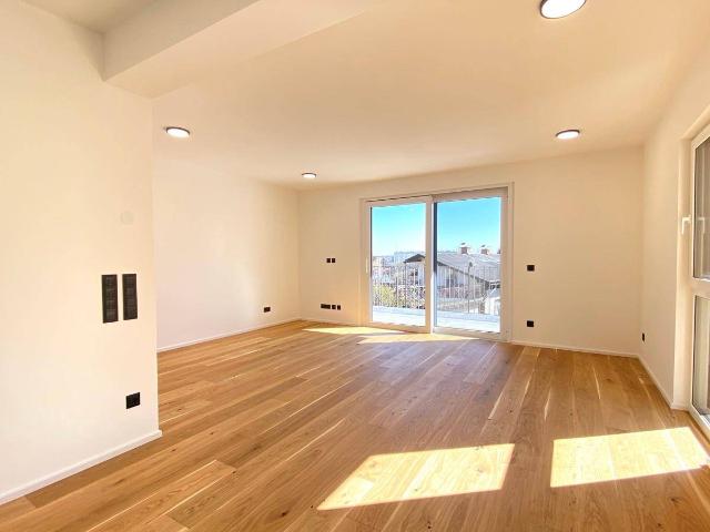 2 Modern ausgestattete 87 m² große Terrassenwohnung sofort verfügbar in sonniger und ruhige Lage!