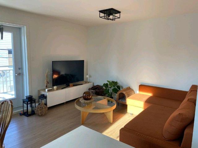 2 MOIS GRATUIT appartement de 5 1/2 a louer neuf