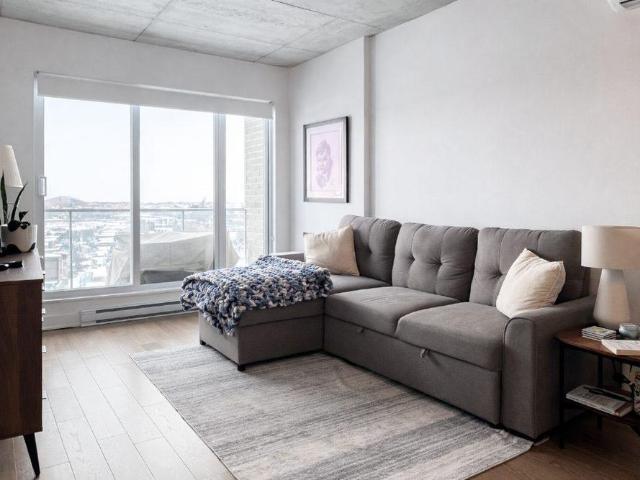 2 mois gratuits – Condo moderne 1 chambre avec stationnement intérieur à Saint Léonard