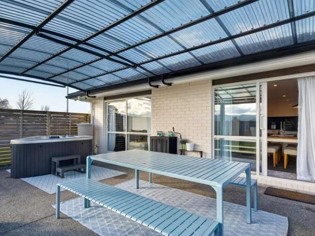 2 Molesworth Street, Carterton