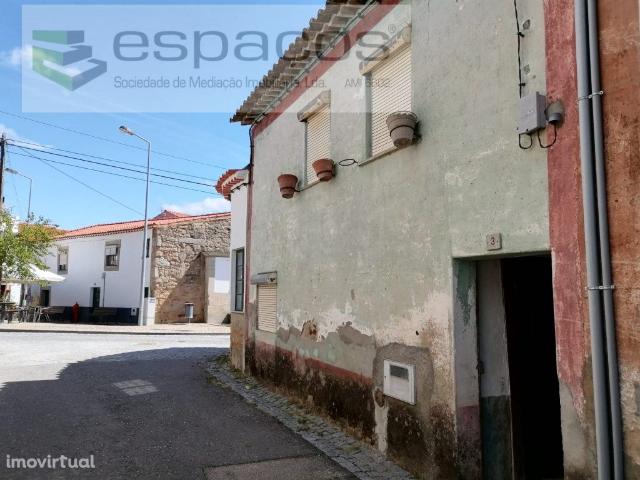 2 Moradias em pedra Freixial do Campo