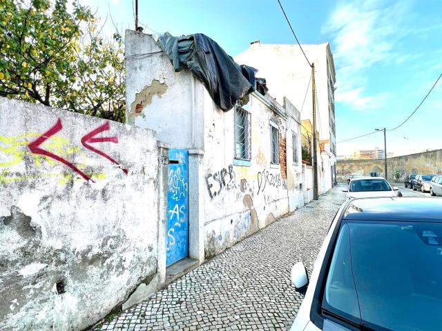 2 Moradias – Rua Francisco Ferrer em Almada 55m² Almada, Cova da Piedade, Pragal e Cacilhas