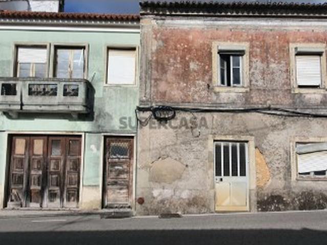 2 Moradias Reabilitação Centro Condeixa a Nova