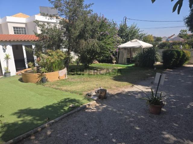 2 Moradias T2 + T2 com jardim