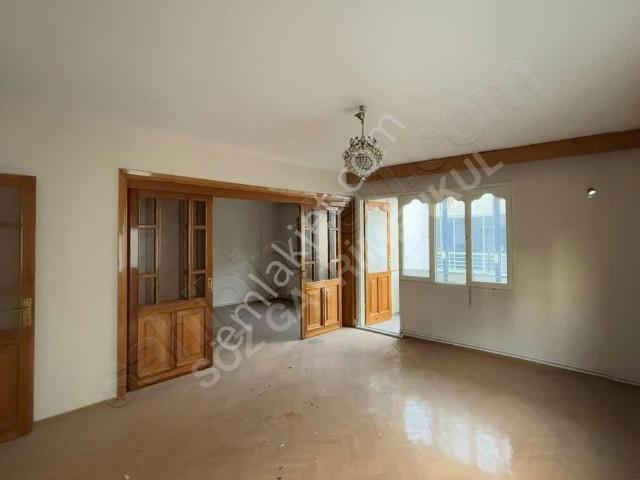 2.noter Karşısı 3+1 140m2 Arakat Satılık Daire