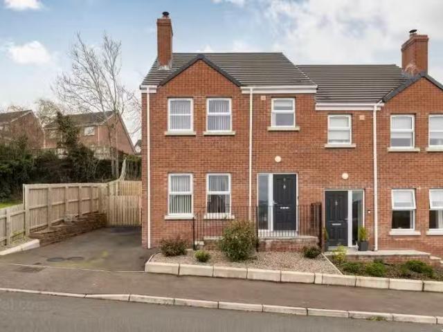 2 Oak Lodge