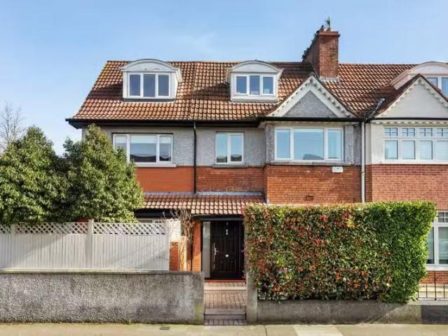 2 Oaklands Park, Ballsbridge, Dublin 4, Ballsbridge, Dublin 4.