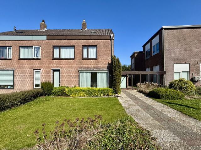 2 onder 1 kap te huur in Wezep