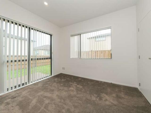 2 Azzurro Way, Flat Bush, Manukau City