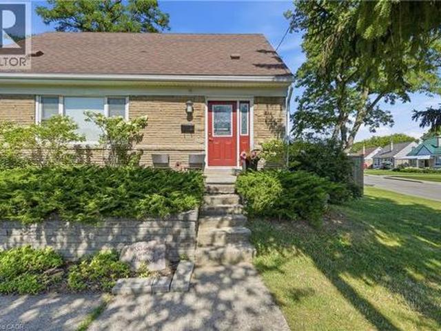 2 Aintree Court, Hamilton, ON, L8K 4R9 house for lease | Listing ID 40851 | Royal LePage