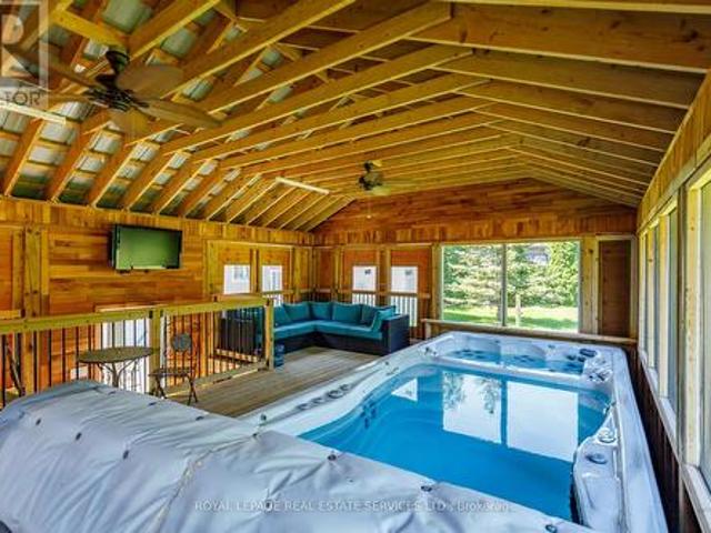 2 Alexandra Lane, Wasaga Beach, ON, L9Z 1N5 house for sale | Listing ID S13608 | Royal LePage