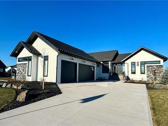 2 Ammeter Bay, Headingley, MB, R4H 0E7 Luxury House for sale.