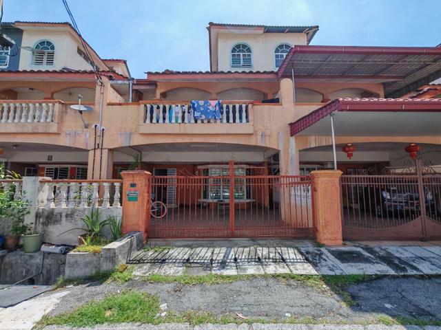 2 and Half Storey Taman Lapangan Perdana