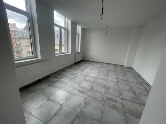 2 Appartement une chambres chacune avec garage privé