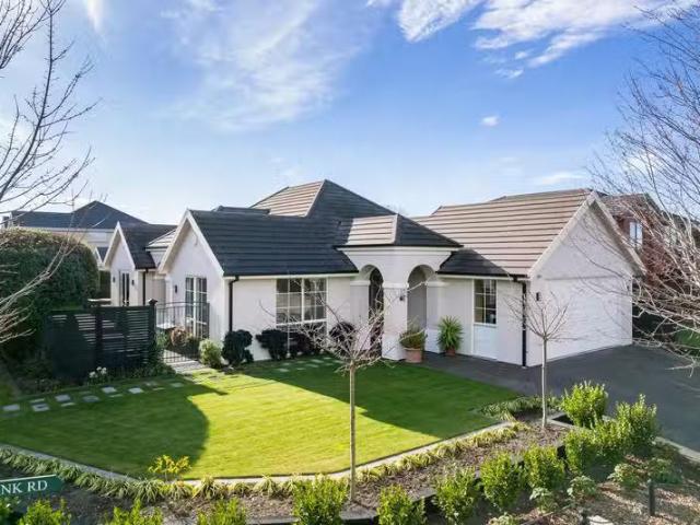 2 Applefield Court, Northwood, NZ 8051 House for Sale