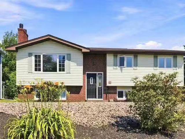 2 Applewood Lane, Dartmouth, NS, B2X 2Z6 house for sale Lis.