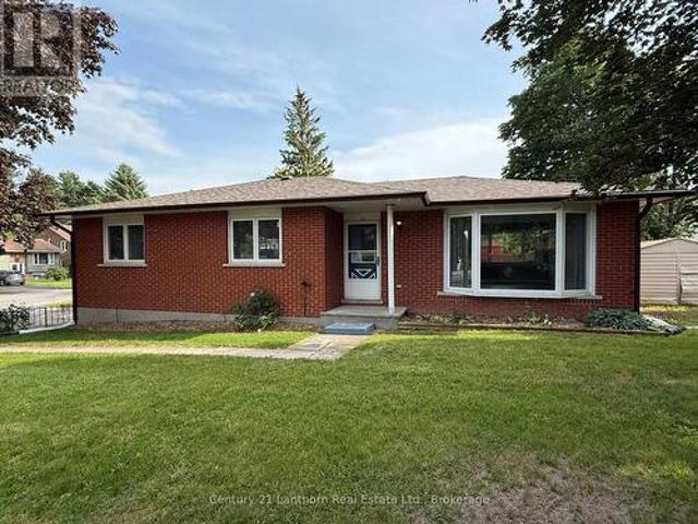 2 Argyle Crescent, Prince Edward County Picton Ward, ON, K0K 2T0 house for lease | Listing ID X13447 | Royal LePage