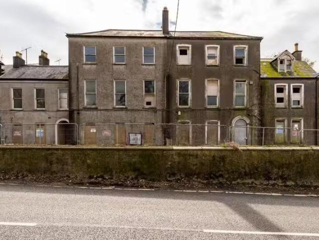 2 Ashton Place, Blackrock Road, Blackrock, Co. Cork, T12FVH3 i.