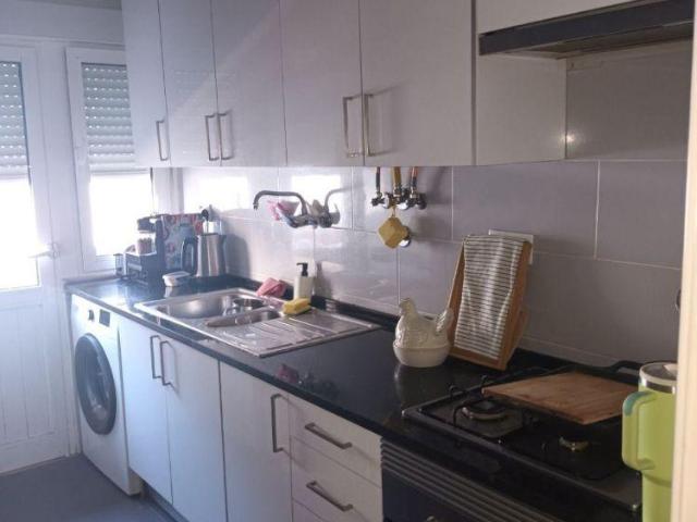 2 Assoalhadas, às Amoreiras, totalmente remodeladas, Rua Alto do Carvalhão, Zona sossegada, junto Escolas, Corte Inglês | 26084087022