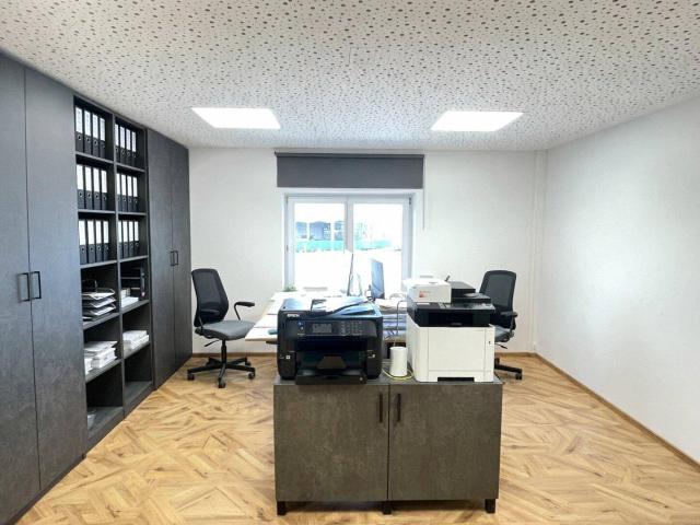 2 Büroräume mit ca. 45 m² in gepflegter Bürogemeinschaft – Nähe Autobahn & EKZ Europark