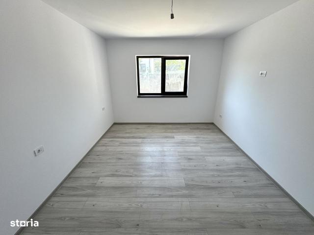 2 bai! Langa asfalt! Pozitie buna! Incalz in pard! Casa Horpaz