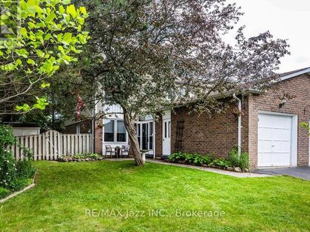 2 Barrow Court, Whitby Lynde Creek, ON, L1P 1E4 house for sale | Listing ID E13431 | Royal LePage