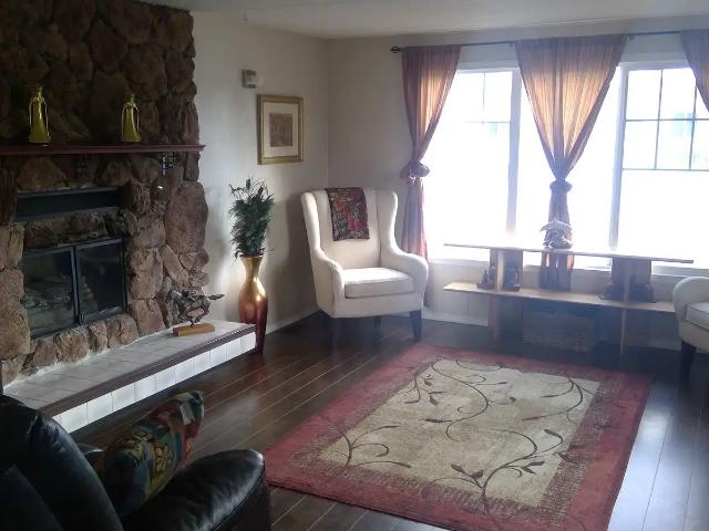 2 BDRM FURNISHED HOME * 6 7 MONTHS *SAFE & QUIET NEIGHBOURHOOD!