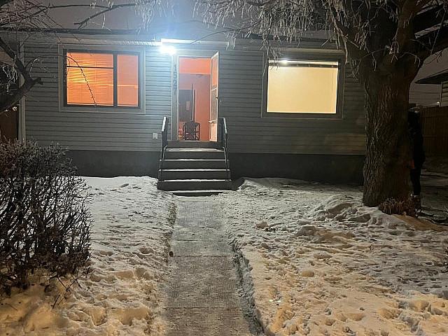 2 Bdrooms 10 Min From Downtown Close To Everything!