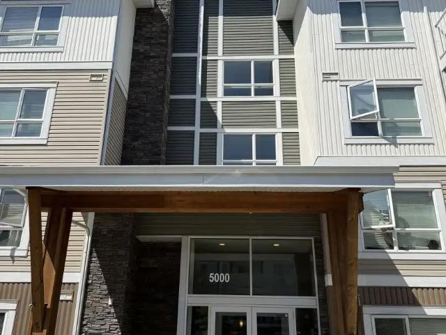 2 BED/2 BATH MAIN FLOOR UNIT IN SKYVIEW RANCH