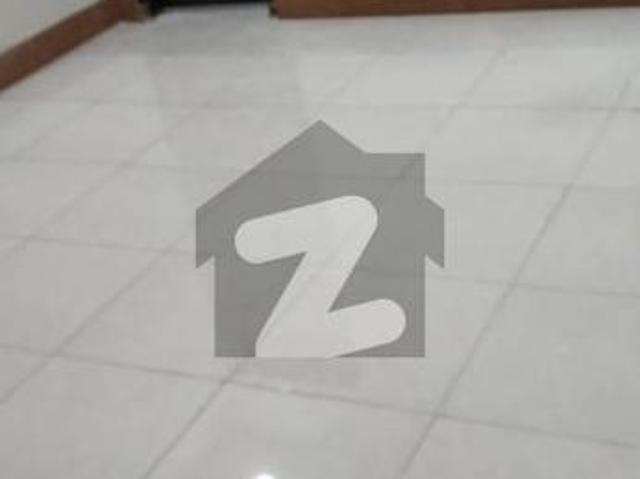 2 bed 800 sq.fit flat for rent Soan Garden
