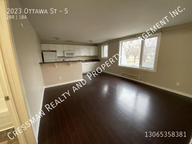 2 bed, 1 bath apartment available near downtown Regina