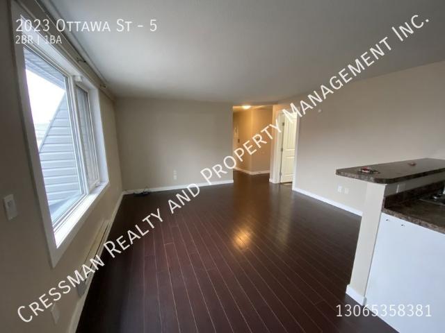 2 bed, 1 bath apartment available near downtown Regina