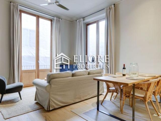 2 bed 1 bath Design Apartment in El Born in Barcelona