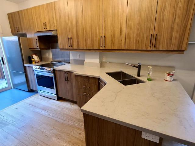 2 Bed 1 Bath Fresh & Modern Ground Floor ApT