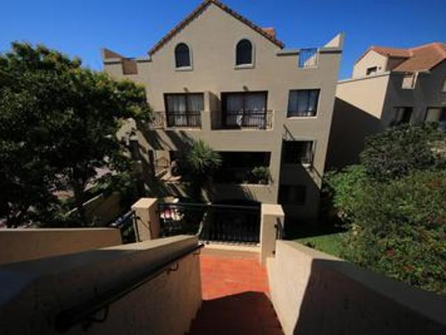 2 bed 1 bath loft in lovely via firenza