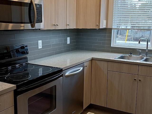 2 Bed, 1 Bath Main Floor Bungalow