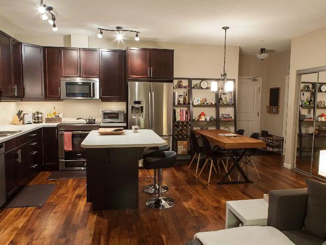 2 Bed, 2 Bath, 2 Heated Underground Parking Waterstone Condo
