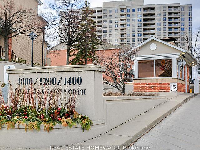 2 Bed, 2 Bath Condo In The Heart Of Pickering! 2 Parking Spaces!