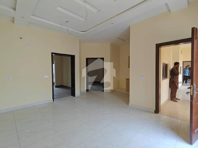 2 bed 2 bath apartment for sale king town