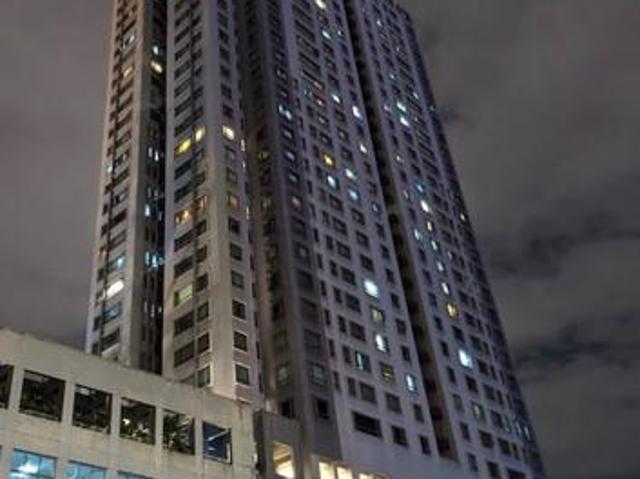 2 bed 2 bath apartment parking space to let