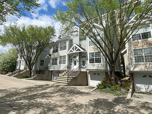2 Bed 2 Bath Downtown Townhouse | Walk To Macewan | Secure Gated