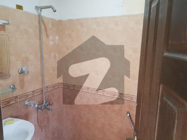 2 Bed 2 Bath Excellent Flat 2nd Floor With Working Elevator Sui Gas Ample Water In Rafi Commercial Phase 8 Bahria Town Rawalpindi Bahria Town Phase 8 Rafi Block