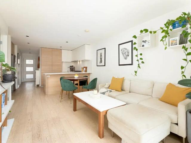 2 bed 2 bath Furnished Condo near Trout Lake