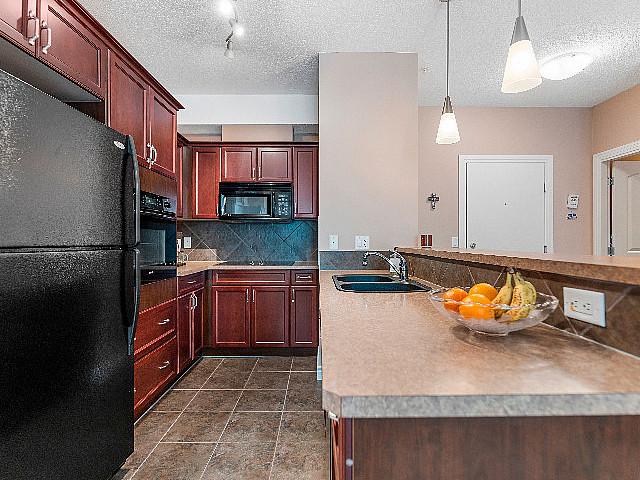 2 Bed 2 Bath Nw Condo! 1st Time Buyers pay Attention!