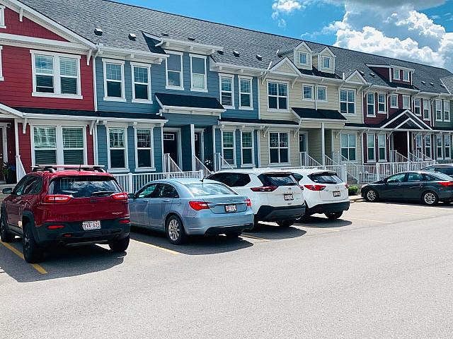 2 Bed 2 Bath Townhouse Near South Health Hospital Se For Rent