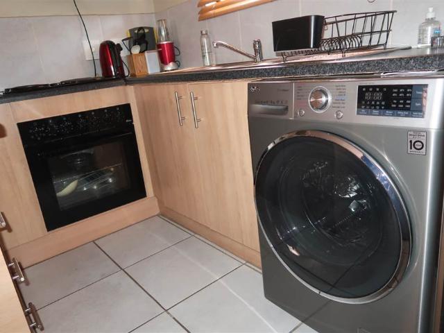 2 Bed Townhouse in Grobler Park