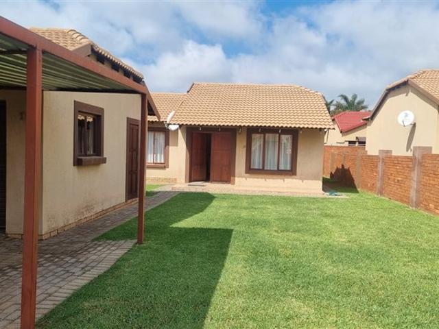 2 Bed Townhouse in Krugersdorp Central