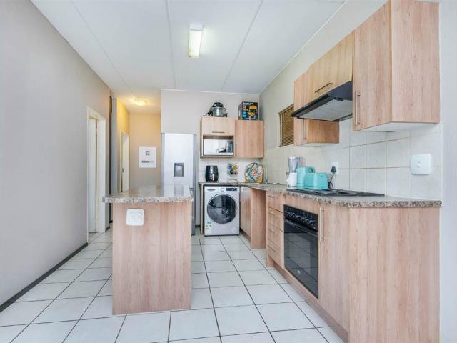 2 Bed Townhouse in Olivedale
