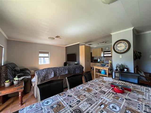 2 Bed Townhouse in South Ridge